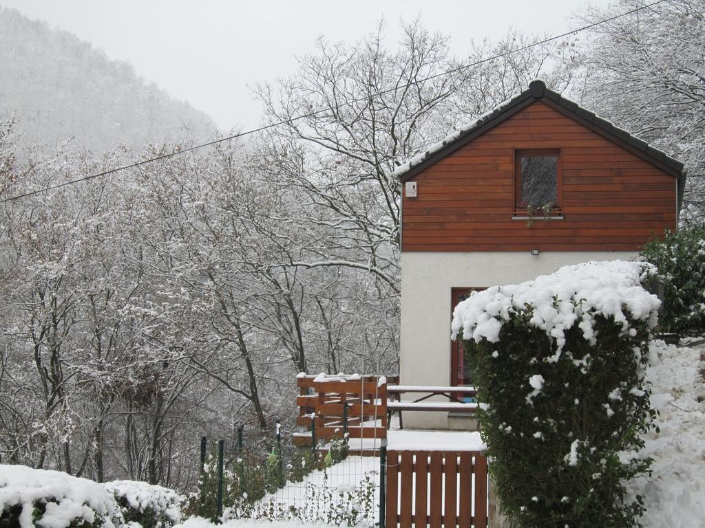 Cottage With A Terrace And A View Of The Valley آيويل المظهر الخارجي الصورة